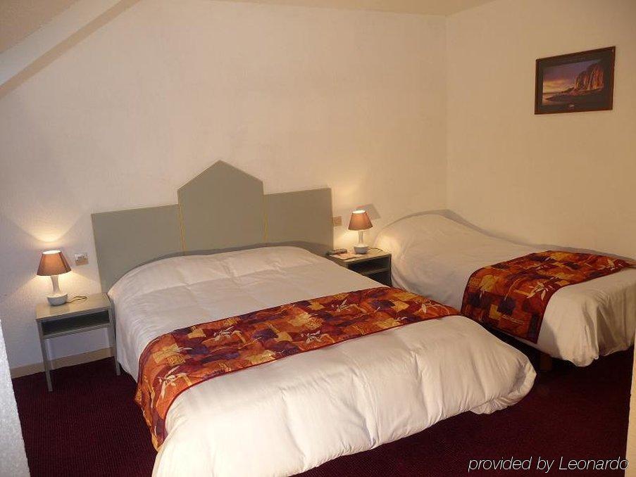 Logis Hotel Lons-Le-Saunier - Restaurant Le Grill Lons-le-Saunier Quarto foto