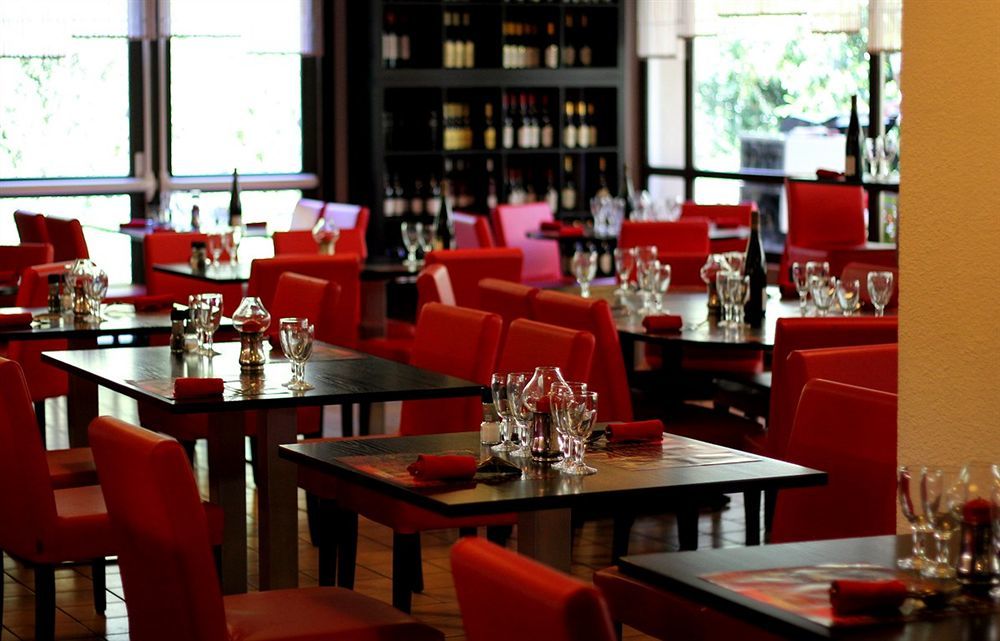 Logis Hotel Lons-Le-Saunier - Restaurant Le Grill Lons-le-Saunier Exterior foto