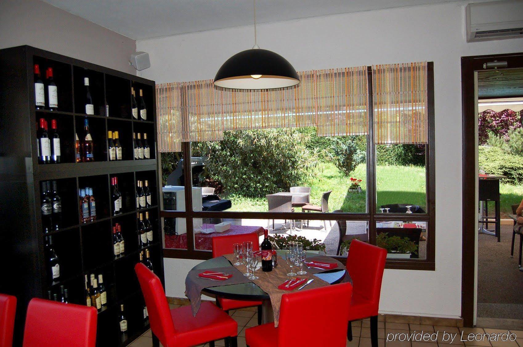 Logis Hotel Lons-Le-Saunier - Restaurant Le Grill Lons-le-Saunier Exterior foto